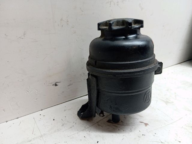 bontott BMW 3 E36 Szervóolaj Tartály