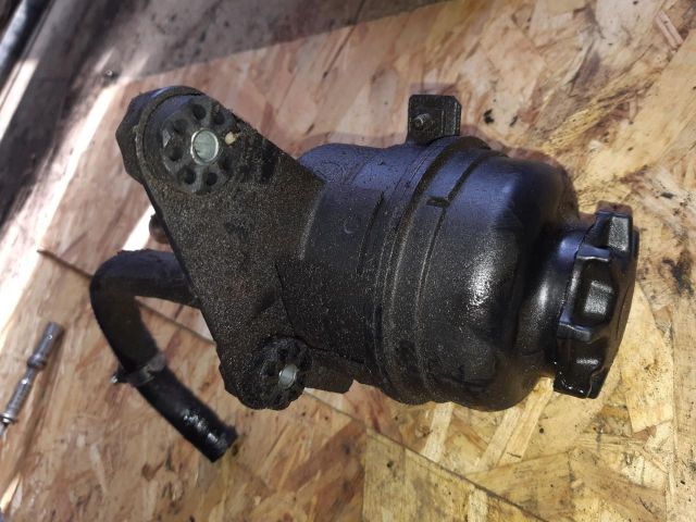 bontott BMW 3 E36 Szervóolaj Tartály