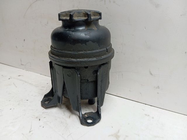 bontott BMW 3 E36 Szervóolaj Tartály