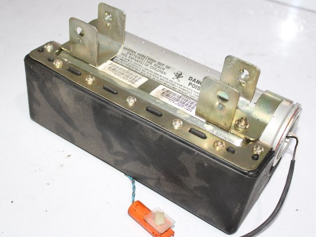 bontott BMW 3 E36 Utasoldali Légzsák