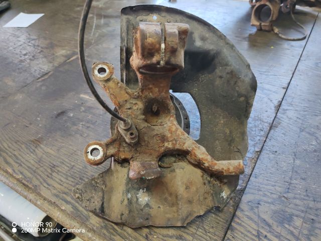 bontott BMW 3 E46 Bal első Csonkállvány Kerékaggyal