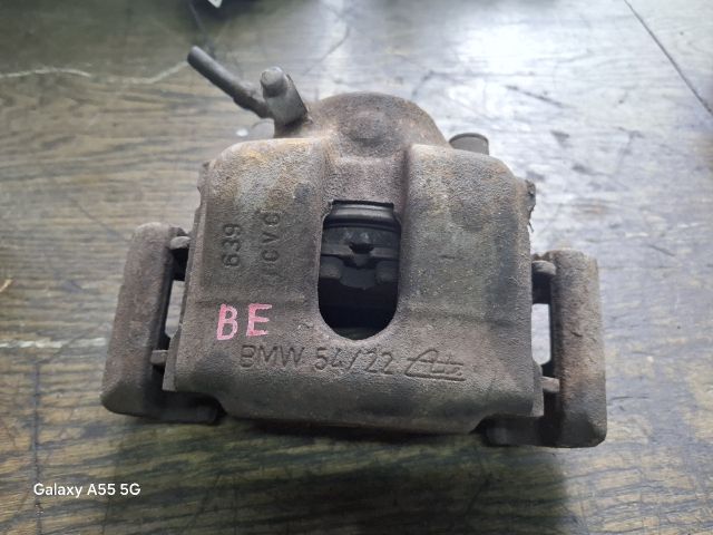 bontott BMW 3 E46 Bal első Féknyereg Munkahengerrel