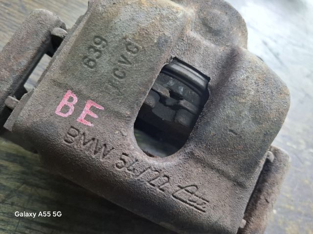 bontott BMW 3 E46 Bal első Féknyereg Munkahengerrel