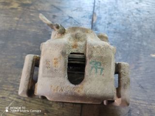 bontott BMW 3 E46 Bal első Féknyereg Munkahengerrel