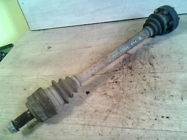 bontott BMW 3 E46 Bal hátsó Féltengely