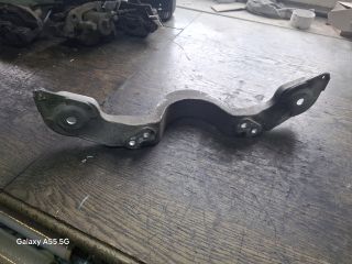 bontott BMW 3 E46 Differenciálmű Tartó Bak