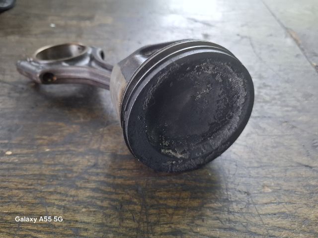 bontott BMW 3 E46 Dugattyú és Hajtókar