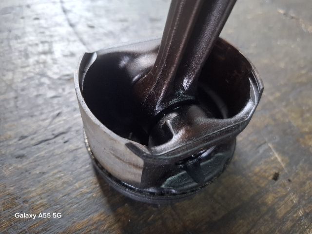 bontott BMW 3 E46 Dugattyú és Hajtókar