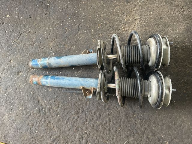 bontott BMW 3 E46 Első Rugó Pár