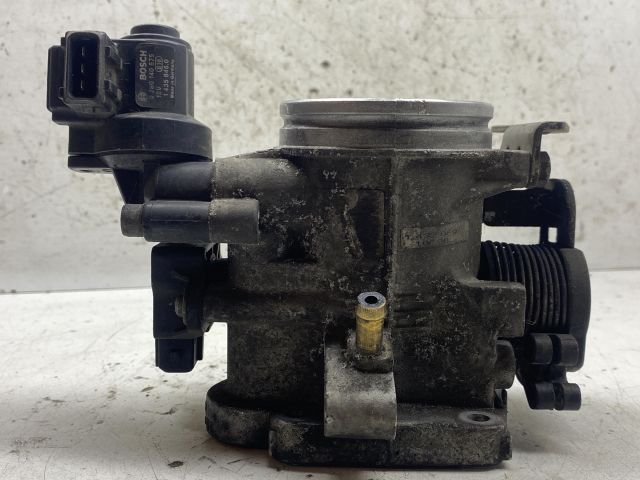 bontott BMW 3 E46 Fojtószelep (Mechanikus)