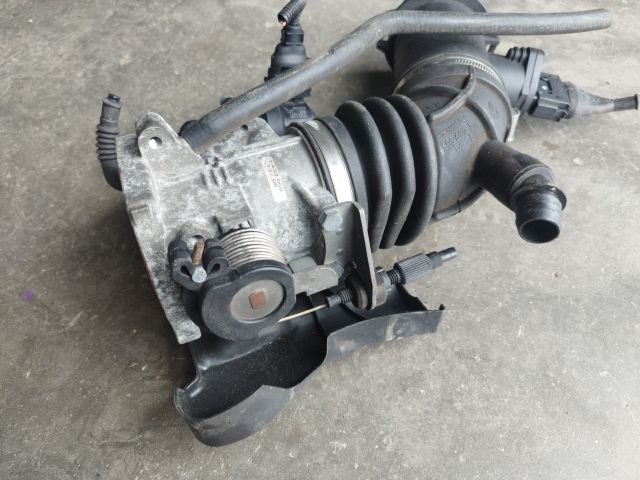 bontott BMW 3 E46 Fojtószelep (Mechanikus)