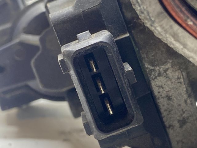 bontott BMW 3 E46 Fojtószelep (Mechanikus)