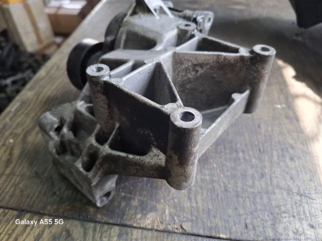 bontott BMW 3 E46 Generátor Tartó Bak