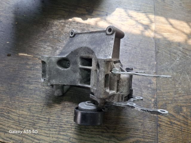 bontott BMW 3 E46 Generátor Tartó Bak