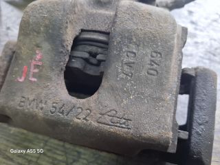 bontott BMW 3 E46 Jobb első Féknyereg Munkahengerrel