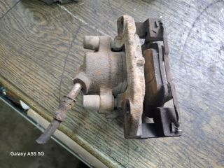 bontott BMW 3 E46 Jobb első Féknyereg Munkahengerrel