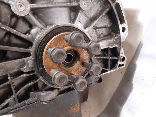 bontott BMW 3 E46 Motor (Fűzött blokk hengerfejjel)