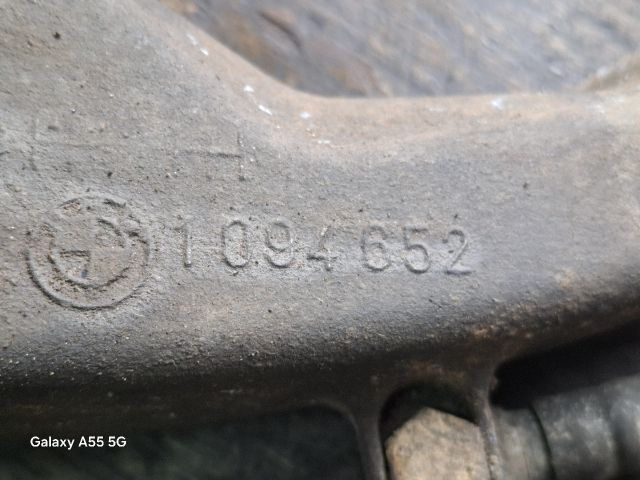 bontott BMW 3 E46 Motor Tartó Bak (Fém)