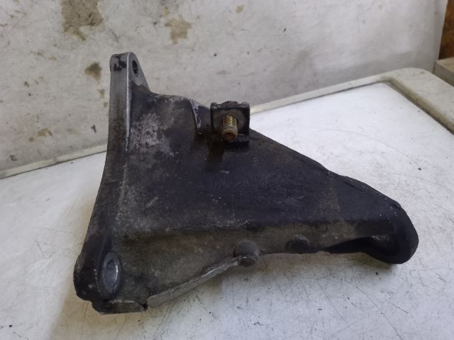 bontott BMW 3 E46 Motor Tartó Bak (Fém)