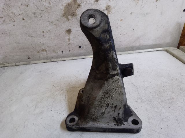 bontott BMW 3 E46 Motor Tartó Bak (Fém)