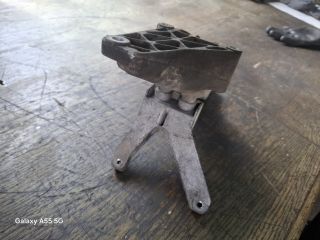 bontott BMW 3 E46 Motor Tartó Bak (Fém)