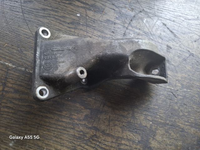 bontott BMW 3 E46 Motor Tartó Bak (Fém)