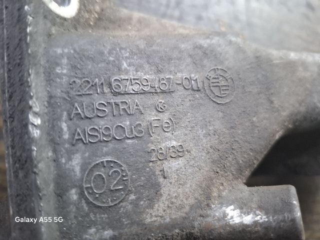 bontott BMW 3 E46 Motor Tartó Bak (Fém)