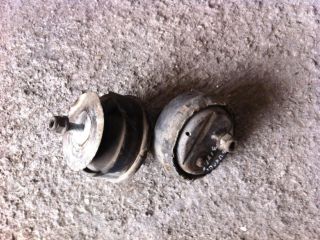 bontott BMW 3 E46 Motor Tartó Bak (Pozíciófüggetlen)