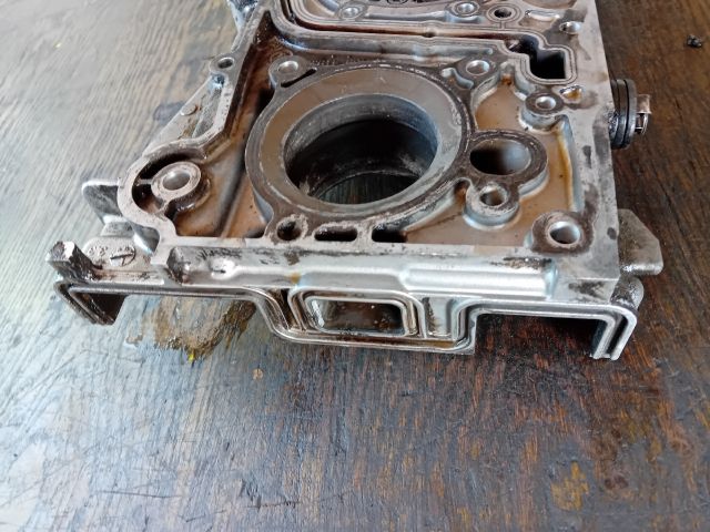 bontott BMW 3 E46 Olajszivattyú