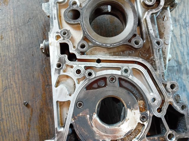 bontott BMW 3 E46 Olajszivattyú