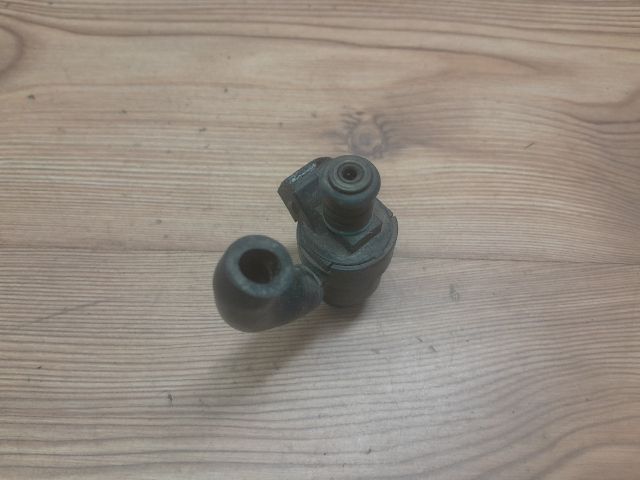 bontott BMW 3 E46 Porlasztó (1 db)