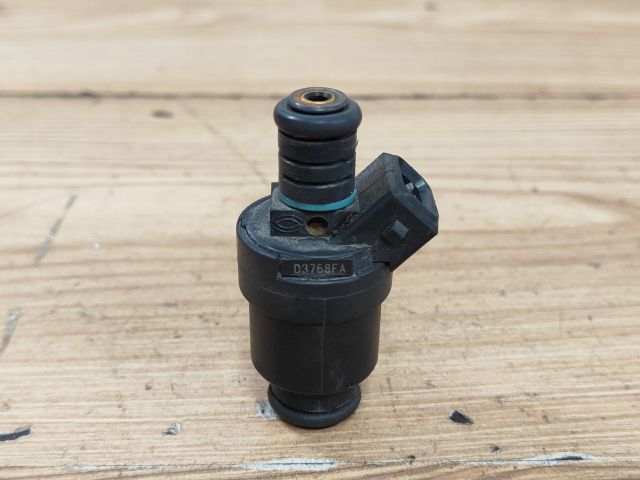 bontott BMW 3 E46 Porlasztó (1 db)