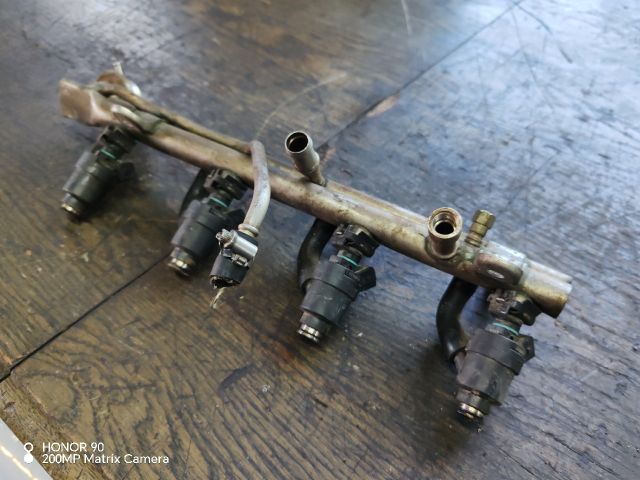 bontott BMW 3 E46 Porlasztó Sor / Híd