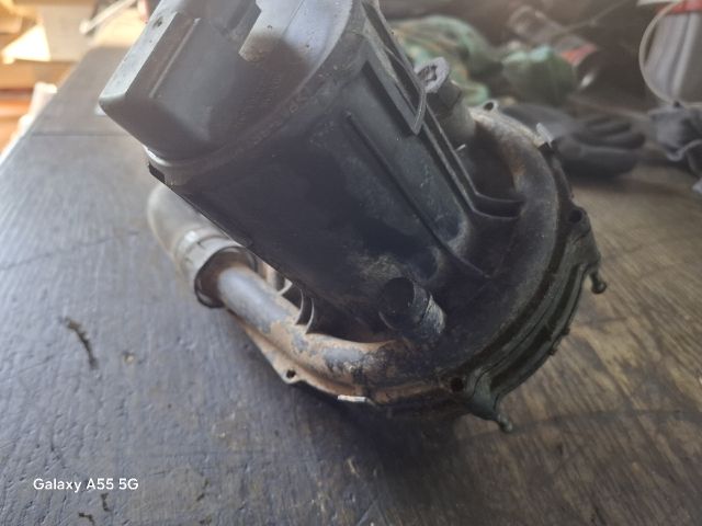 bontott BMW 3 E46 Szekunder Levegő Szivattyú