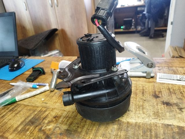 bontott BMW 3 E46 Szekunder Levegő Szivattyú