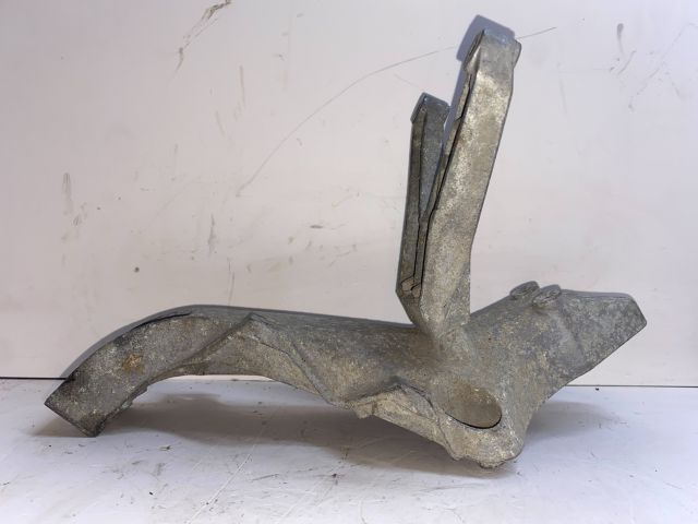 bontott BMW 3 E46 Motor Tartó Bak Bal