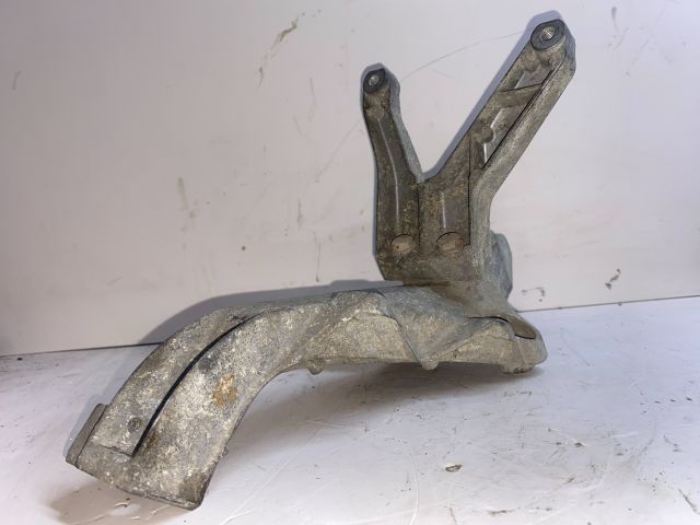 bontott BMW 3 E46 Motor Tartó Bak Bal