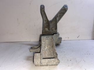 bontott BMW 3 E46 Motor Tartó Bak Bal