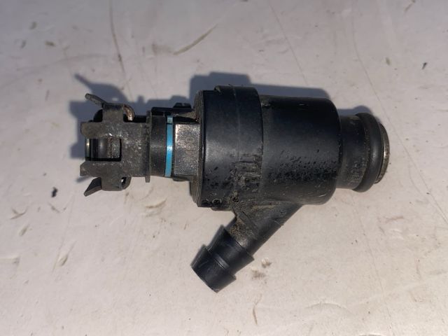 bontott BMW 3 E46 Porlasztó (1 db)