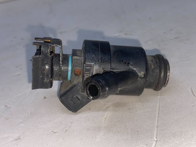 bontott BMW 3 E46 Porlasztó (1 db)