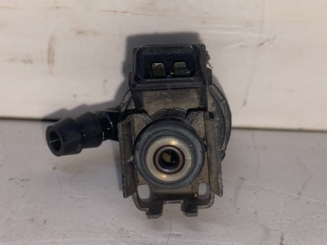 bontott BMW 3 E46 Porlasztó (1 db)