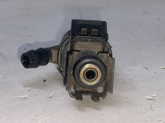 bontott BMW 3 E46 Porlasztó (1 db)