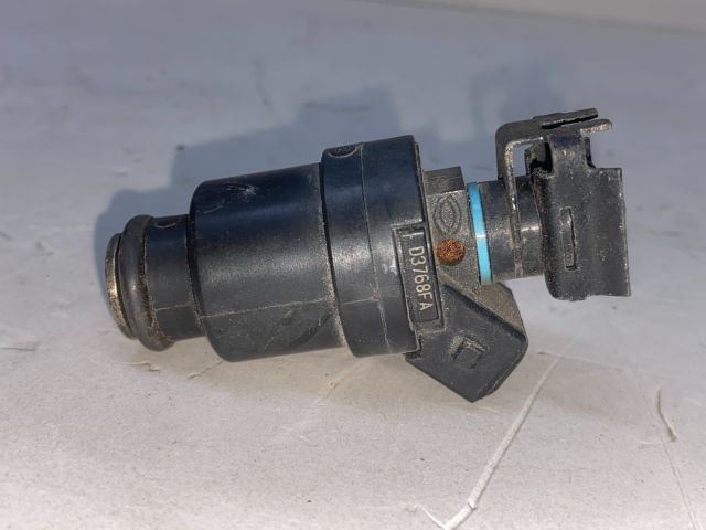 bontott BMW 3 E46 Porlasztó (1 db)