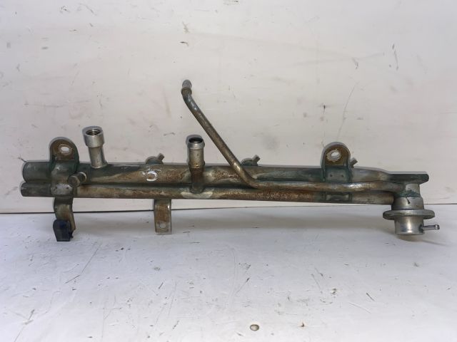 bontott BMW 3 E46 Porlasztó Sor / Híd