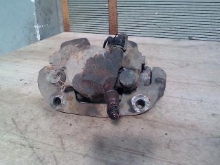 bontott BMW 3 E46 Bal első Féknyereg Munkahengerrel