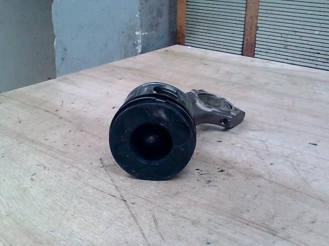 bontott BMW 3 E46 Dugattyú és Hajtókar