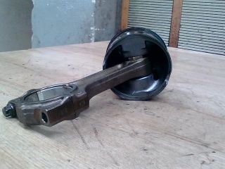 bontott BMW 3 E46 Dugattyú és Hajtókar