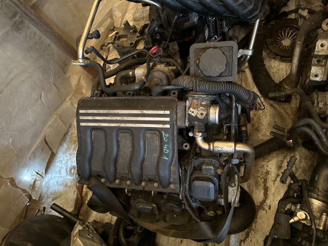 bontott BMW 3 E46 Motor (Fűzött blokk hengerfejjel)