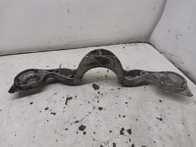 bontott BMW 3 E46 Differenciálmű Tartó Bak