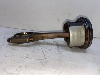 bontott BMW 3 E46 Dugattyú és Hajtókar